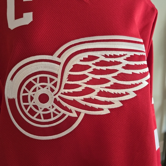 Nicklas Nik Lidstrom Detroit Red Wings 2011 Reebok Hockey Jersey Mens Small Unis - Picture 6 of 16